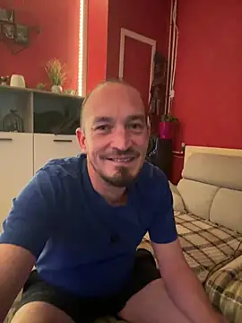 Snapshot of Denislamalice34 chatting on 12.16.25 Denislamalice34 online show from 12.16.25