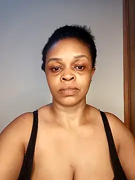 Snapshot of boobsnipplian chatting on 03.18.25 boobsnipplian online show from 03.18.25