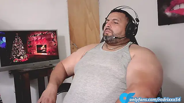 Snapshot of rodrix54 chatting on 12.13.24 rodrix54 online show from 12.13.24