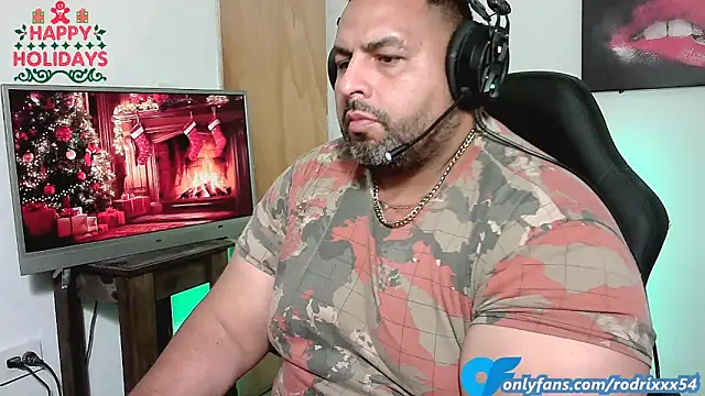 Snapshot of rodrix54 chatting on 12.22.24 rodrix54 online show from 12.22.24