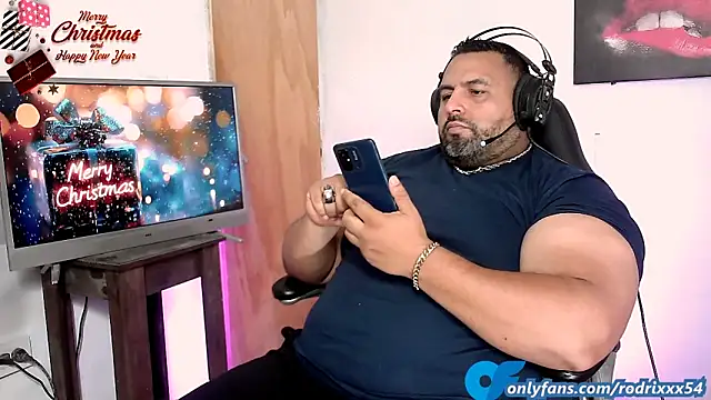 Snapshot of rodrix54 chatting on 12.28.24 rodrix54 online show from 12.28.24