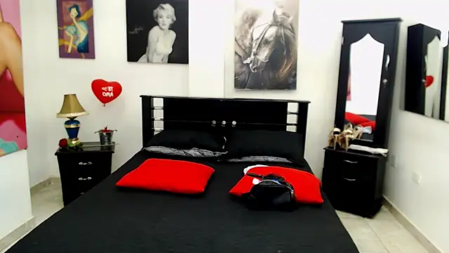 VeronicaReynolds online show from 01.13.25