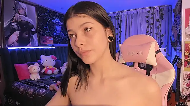 Snapshot of LanaKyutt chatting on 12.07.24 LanaKyutt online show from 12.07.24