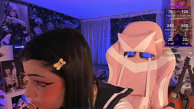 Snapshot of LanaKyutt chatting on 03.01.25 LanaKyutt online show from 03.01.25