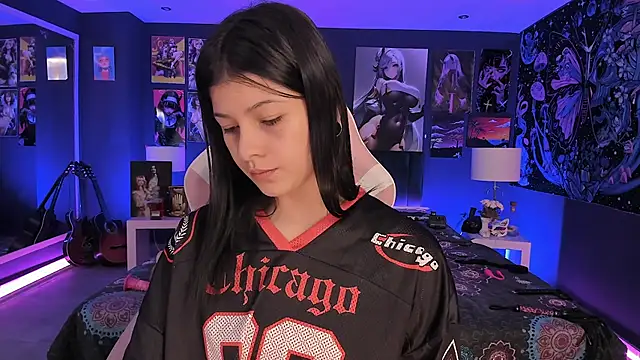 Snapshot of LanaKyutt chatting on 09.25.25 LanaKyutt online show from 09.25.25