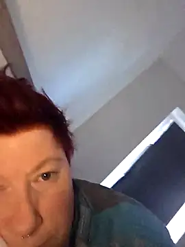 dieGeile0411 online show from 04.22.26