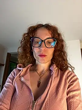 Snapshot of karen_brave chatting on 02.12.25 karen brave online show from 02.12.25