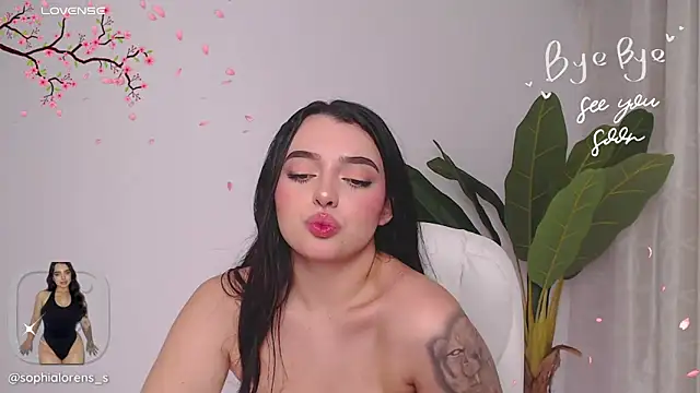 Snapshot of sophialorens_s chatting on 02.21.25 sophialorens s online show from 02.21.25