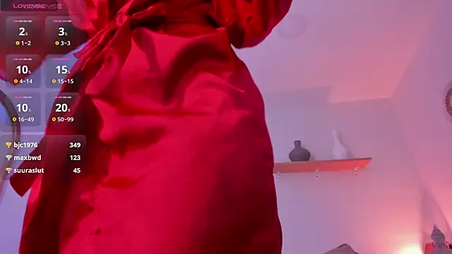 Snapshot of moll1e_ chatting on 02.17.25 moll1e online show from 02.17.25