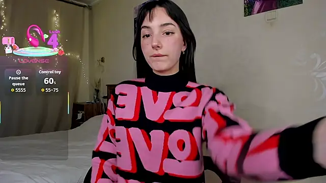 Snapshot of AishaGold chatting on 02.28.26 AishaGold online show from 02.28.26