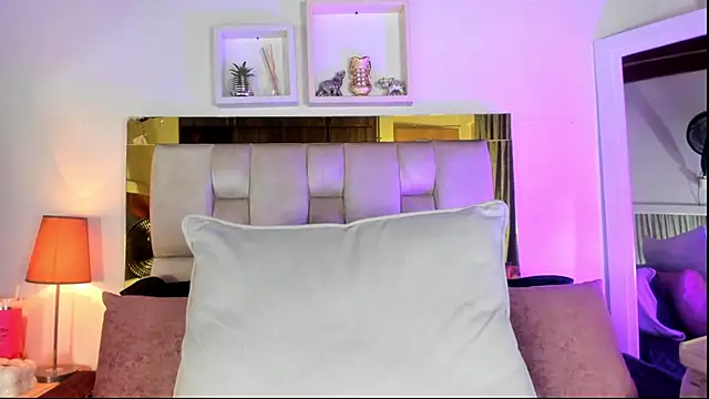 emmy r online show from 10.10.25