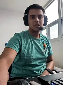 Snapshot of Cutekillerhunk chatting on 02.14.26 Cutekillerhunk online show from 02.14.26