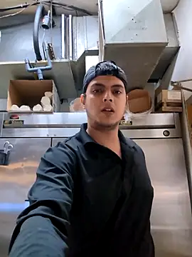 Snapshot of Cutekillerhunk chatting on 04.01.26 Cutekillerhunk online show from 04.01.26