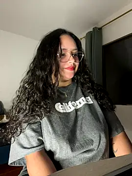 Snapshot of CurlyGirl_1 chatting on 11.07.25 CurlyGirl 1 online show from 11.07.25