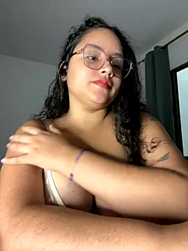 Snapshot of CurlyGirl_1 chatting on 11.09.25 CurlyGirl 1 online show from 11.09.25