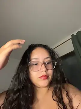 Snapshot of CurlyGirl_1 chatting on 11.20.25 CurlyGirl 1 online show from 11.20.25