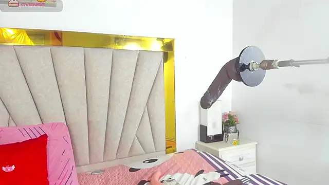 angel dthroatt online show from 12.11.24