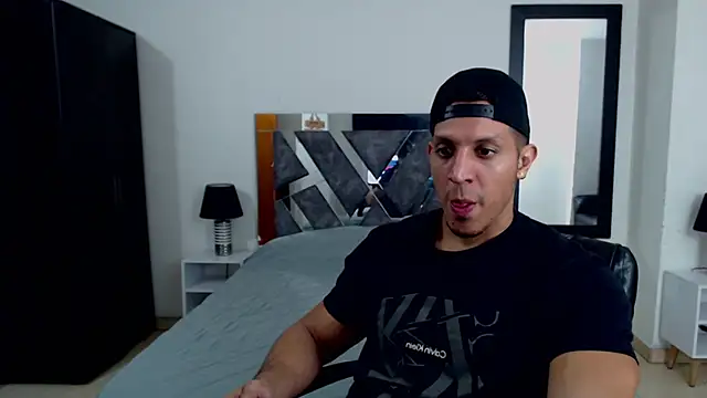 Frank heaven01 online show from 02.15.25