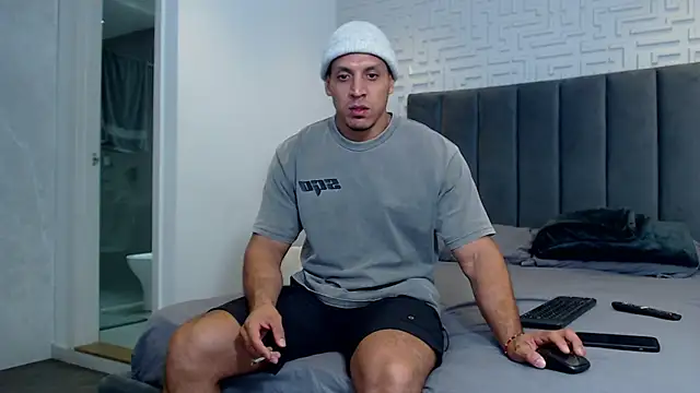 Frank heaven01 online show from 02.23.25