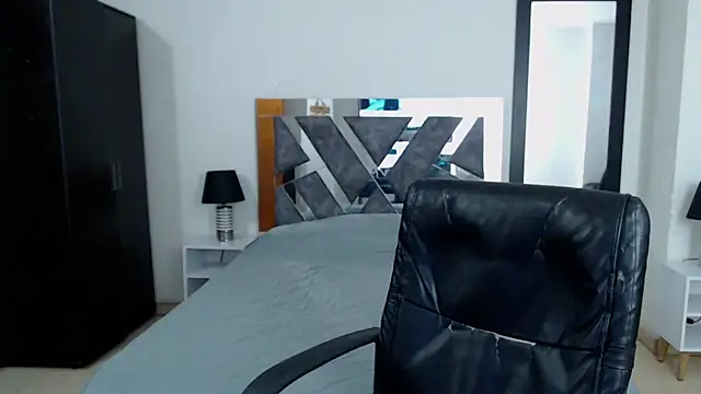 Frank heaven01 online show from 02.26.25