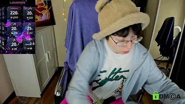 Melissa Wells online show from 10.12.25