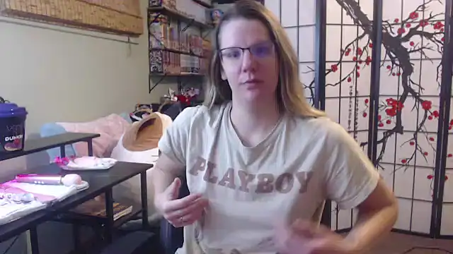 Sarahtineke online show from 02.27.26