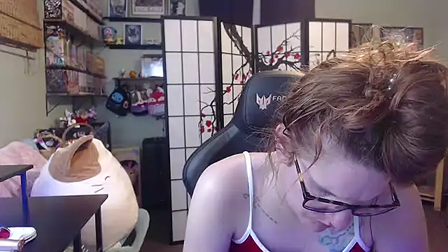 Sarahtineke online show from 07.02.26