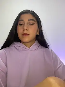 Snapshot of BubbleGumm_ chatting on 02.19.25 BubbleGumm online show from 02.19.25