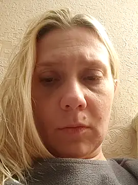 Snapshot of LeraSweet chatting on 10.12.25 LeraSweet online show from 10.12.25