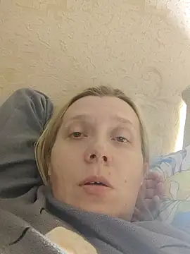 Snapshot of LeraSweet chatting on 10.18.25 LeraSweet online show from 10.18.25