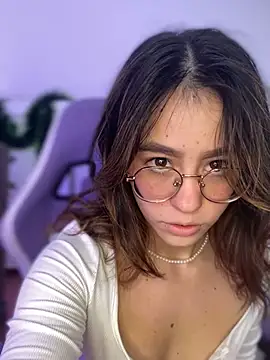 Snapshot of BlairVicent chatting on 12.31.24 BlairVicent online show from 12.31.24