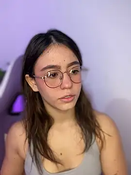 Snapshot of BlairVicent chatting on 01.04.25 BlairVicent online show from 01.04.25