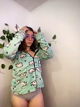 Snapshot of BlairVicent chatting on 02.17.25 BlairVicent online show from 02.17.25