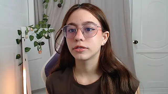 Snapshot of BlairVicent chatting on 11.27.25 BlairVicent online show from 11.27.25