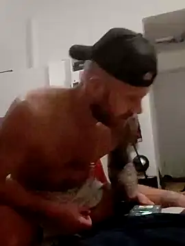 Snapshot of eltoulou chatting on 02.01.25 eltoulou online show from 02.01.25