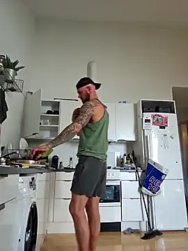 Snapshot of eltoulou chatting on 02.06.25 eltoulou online show from 02.06.25