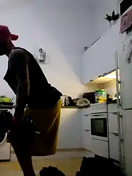 Snapshot of eltoulou chatting on 02.12.25 eltoulou online show from 02.12.25