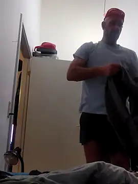 Snapshot of eltoulou chatting on 02.17.25 eltoulou online show from 02.17.25