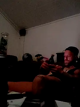 Snapshot of eltoulou chatting on 03.05.25 eltoulou online show from 03.05.25