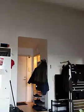 Snapshot of eltoulou chatting on 03.17.25 eltoulou online show from 03.17.25