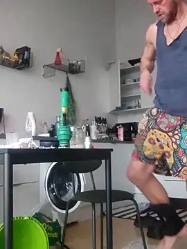 Snapshot of eltoulou chatting on 03.20.25 eltoulou online show from 03.20.25