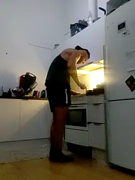 Snapshot of eltoulou chatting on 11.04.25 eltoulou online show from 11.04.25