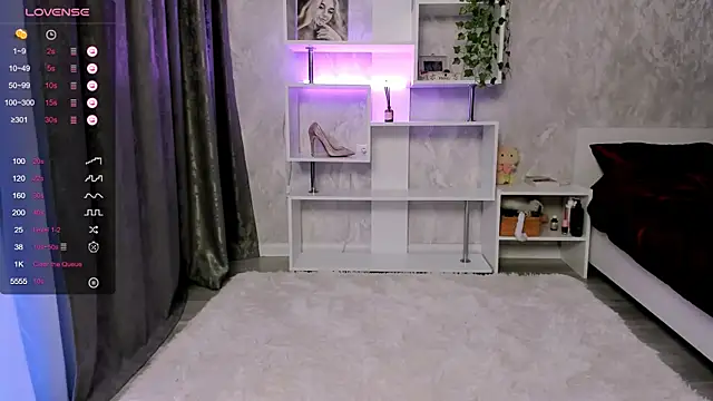 Polly  Hill online show from 01.12.26