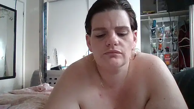 Snapshot of BeckiTooSweet chatting on 10.03.25 BeckiTooSweet online show from 10.03.25