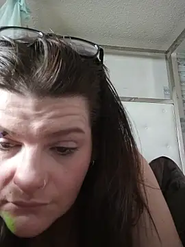 Snapshot of BeckiTooSweet chatting on 11.07.25 BeckiTooSweet online show from 11.07.25