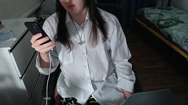 EvaMiron online show from 09.14.25