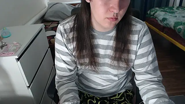 EvaMiron online show from 10.10.25