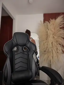 gretta kler1 online show from 10.17.25