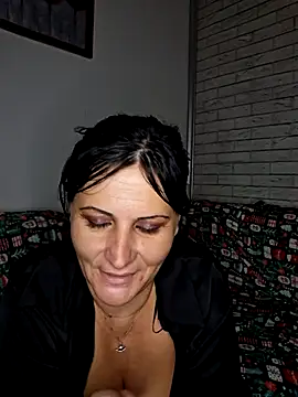 Snapshot of anaaamariaaaa chatting on 11.04.25 anaaamariaaaa online show from 11.04.25