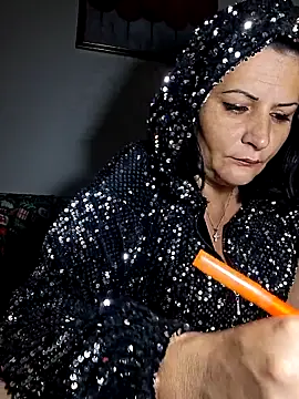 Snapshot of anaaamariaaaa chatting on 12.20.25 anaaamariaaaa online show from 12.20.25